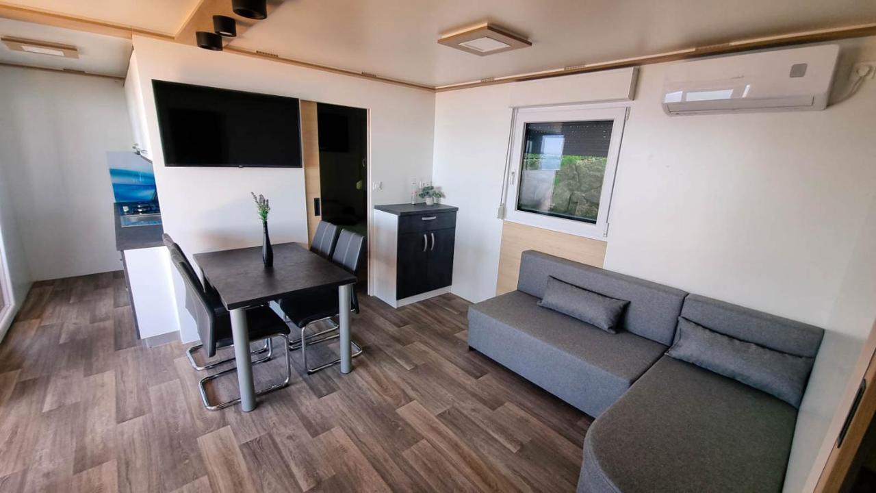 Luxury Mobile Homes Klenovica Exterior photo